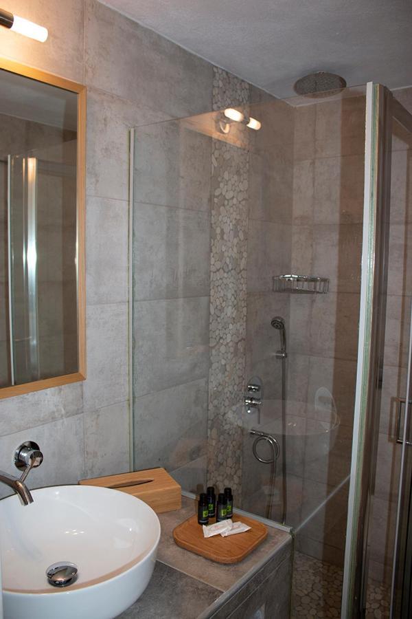Agnadema Luxury Residences Schoinoussa Bagian luar foto