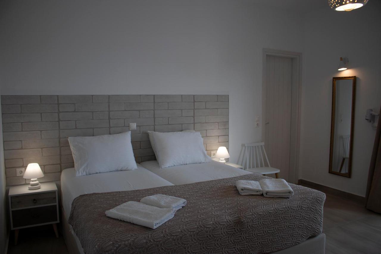 Agnadema Luxury Residences Schoinoussa Bagian luar foto