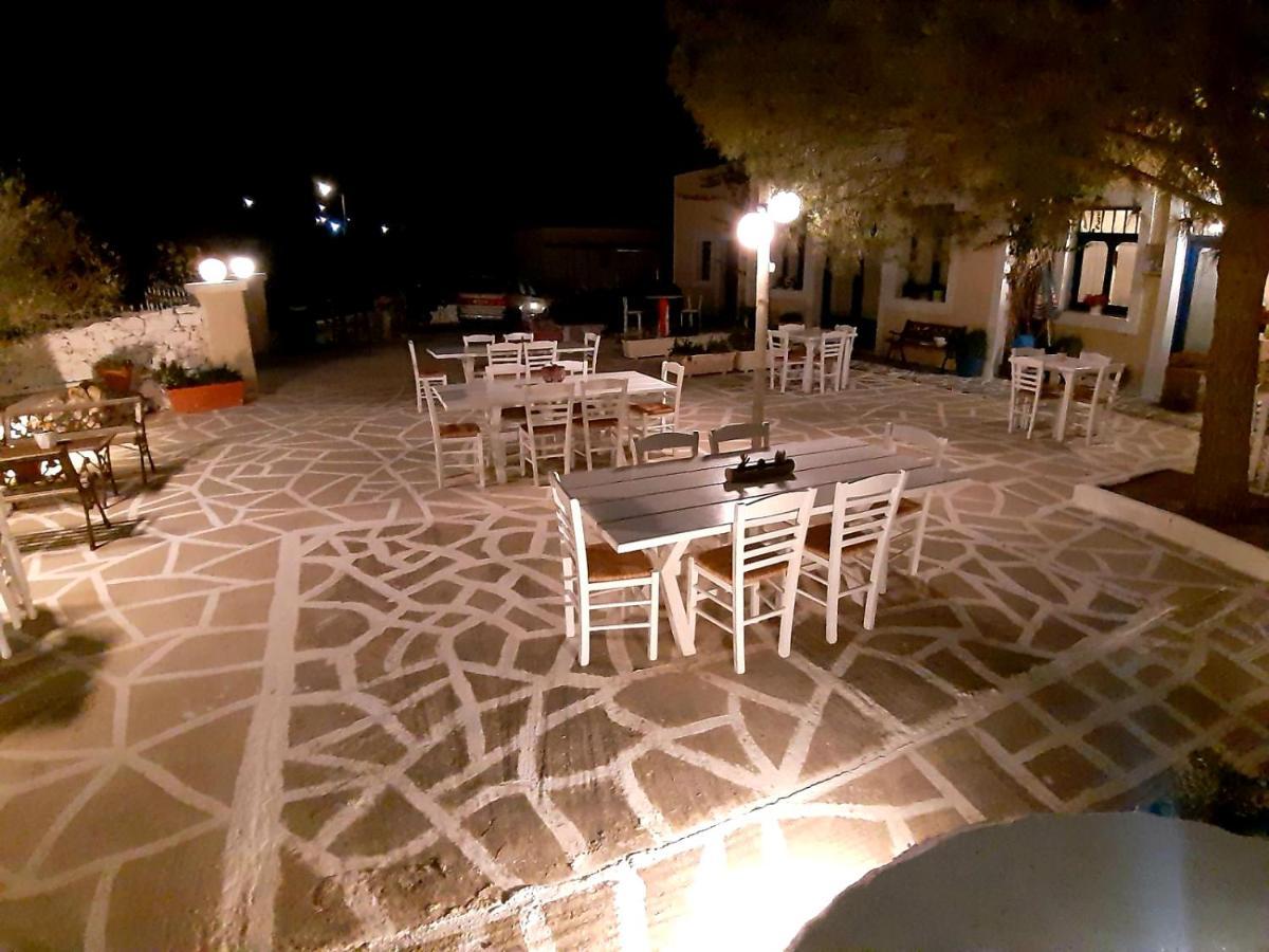 Agnadema Luxury Residences Schoinoussa Bagian luar foto