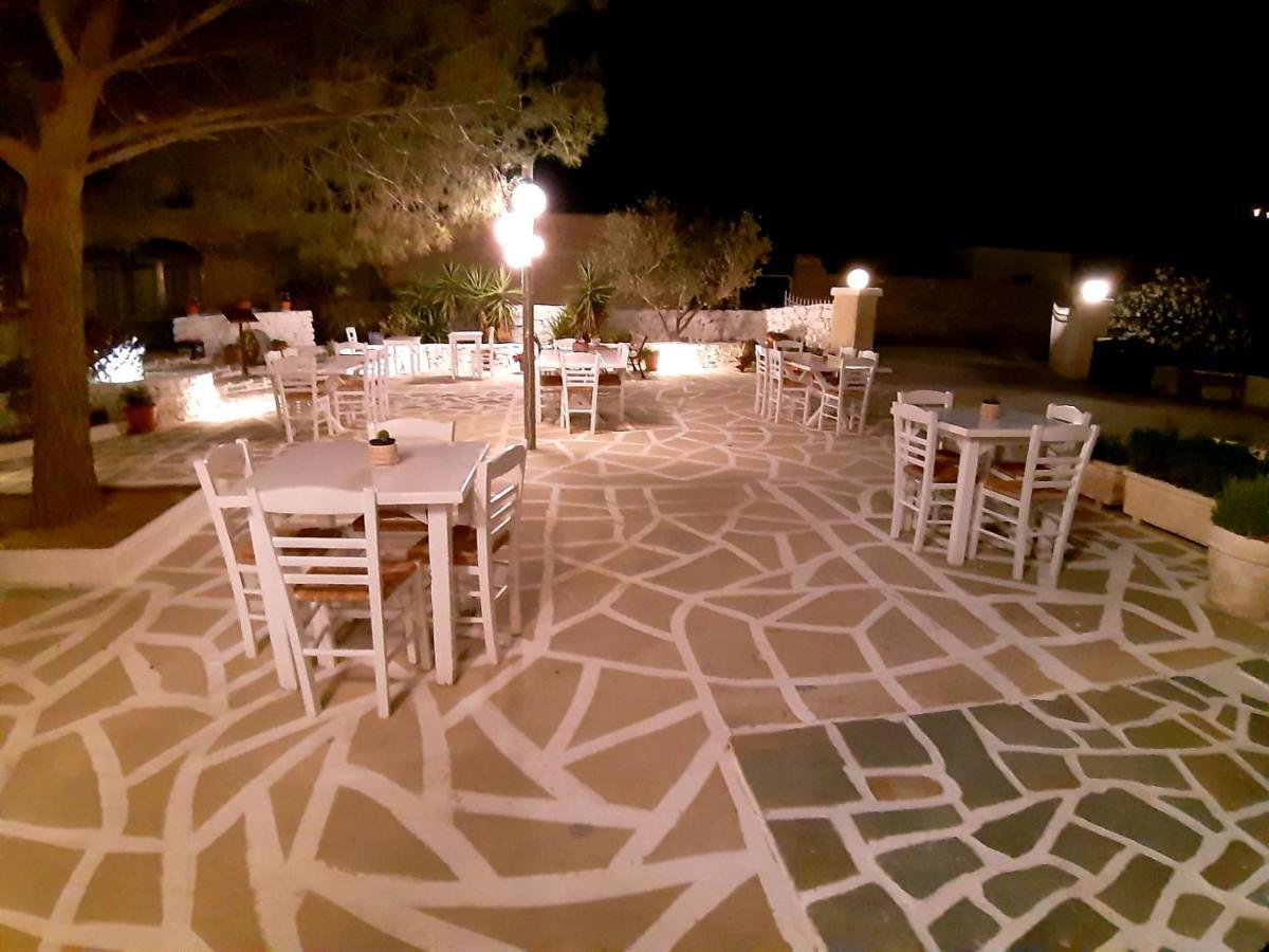 Agnadema Luxury Residences Schoinoussa Bagian luar foto